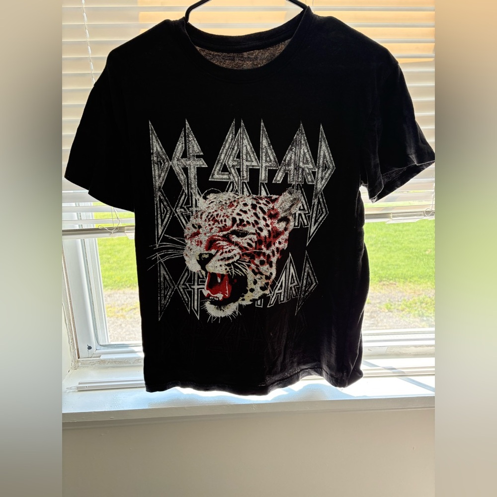 Def Leppard Black Graphic T-Shirt